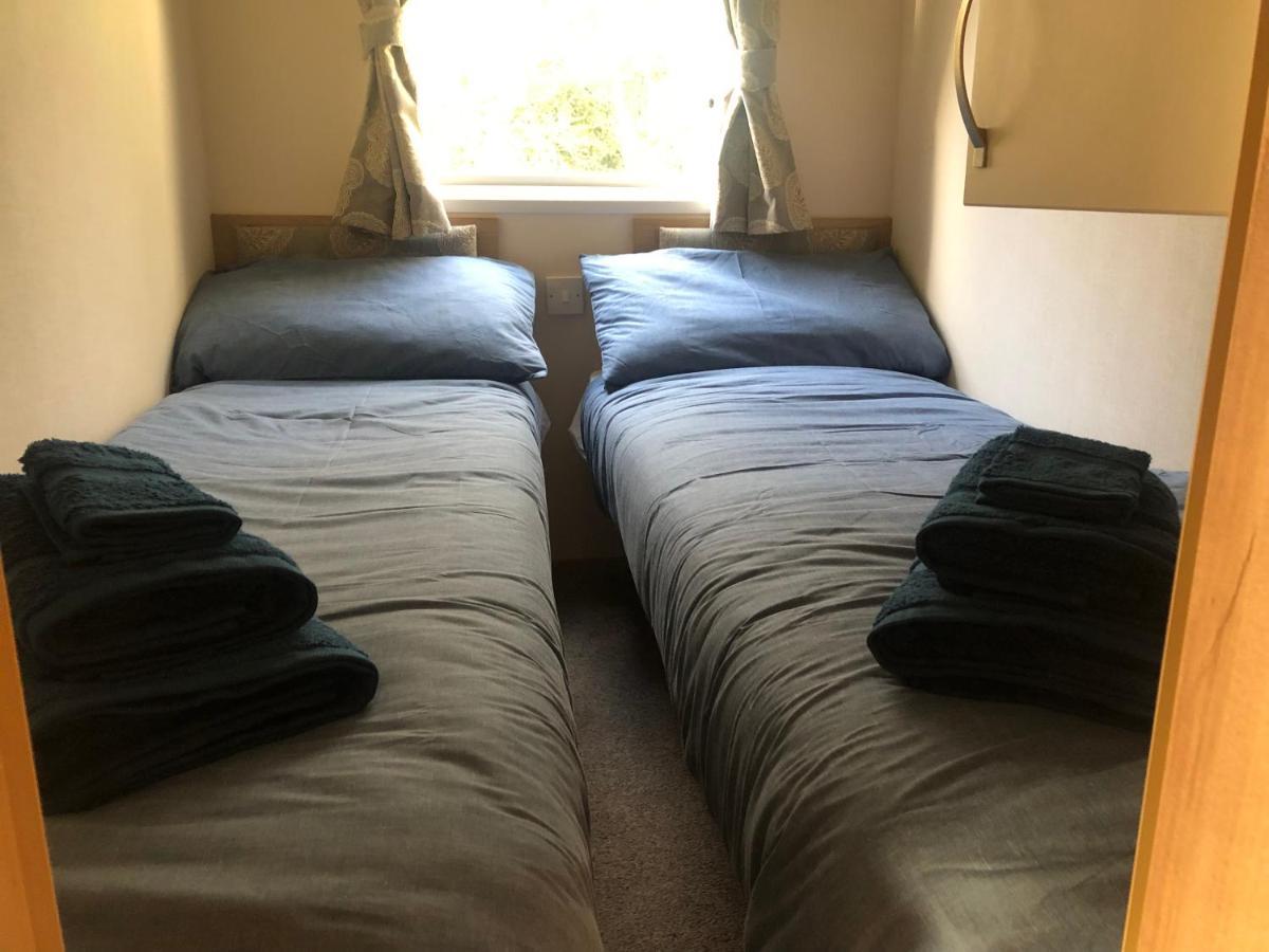 Classy Caravan With Ample Space Bembridge Luaran gambar