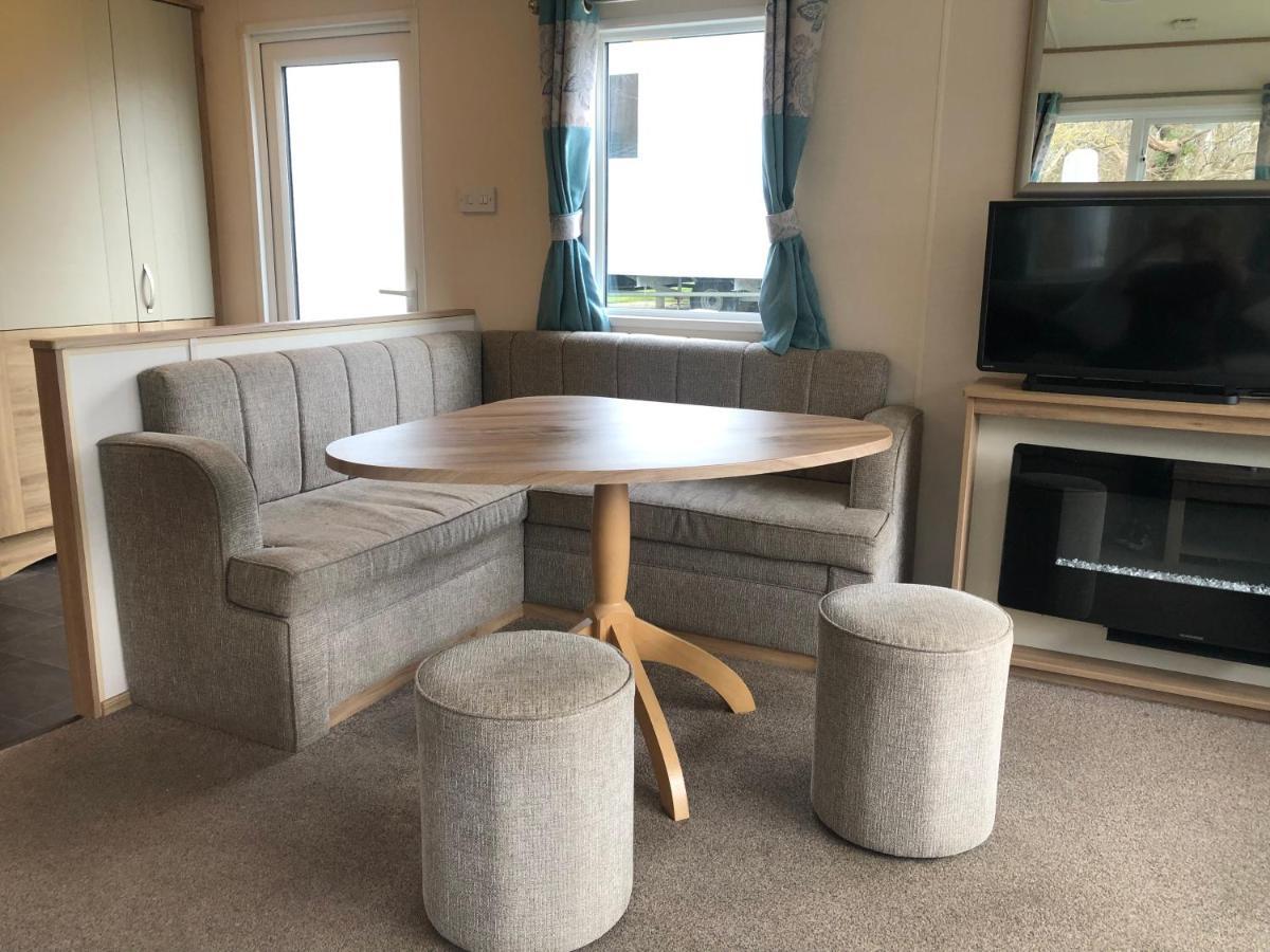 Classy Caravan With Ample Space Bembridge Luaran gambar