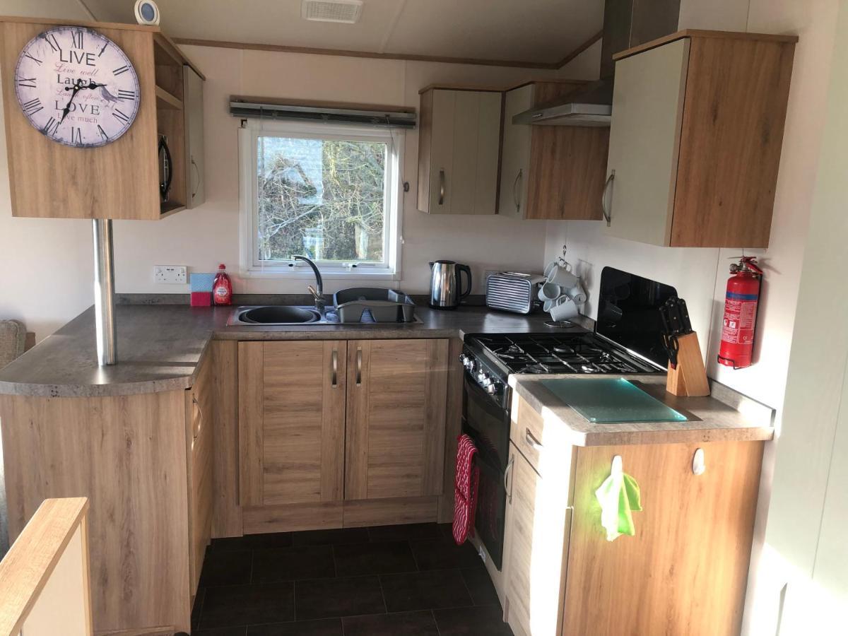 Classy Caravan With Ample Space Bembridge Luaran gambar